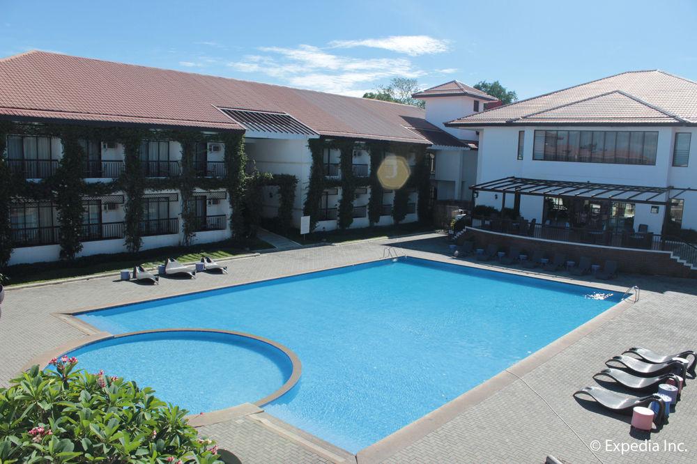 Ilocos Norte Hotel & Convention Center Лаоаг Экстерьер фото