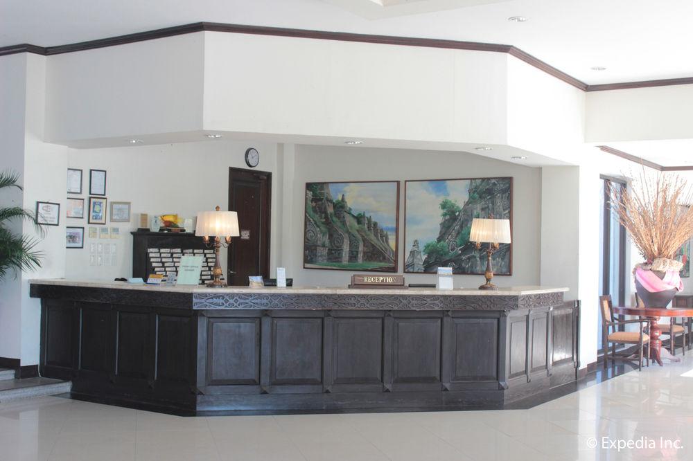 Ilocos Norte Hotel & Convention Center Лаоаг Экстерьер фото
