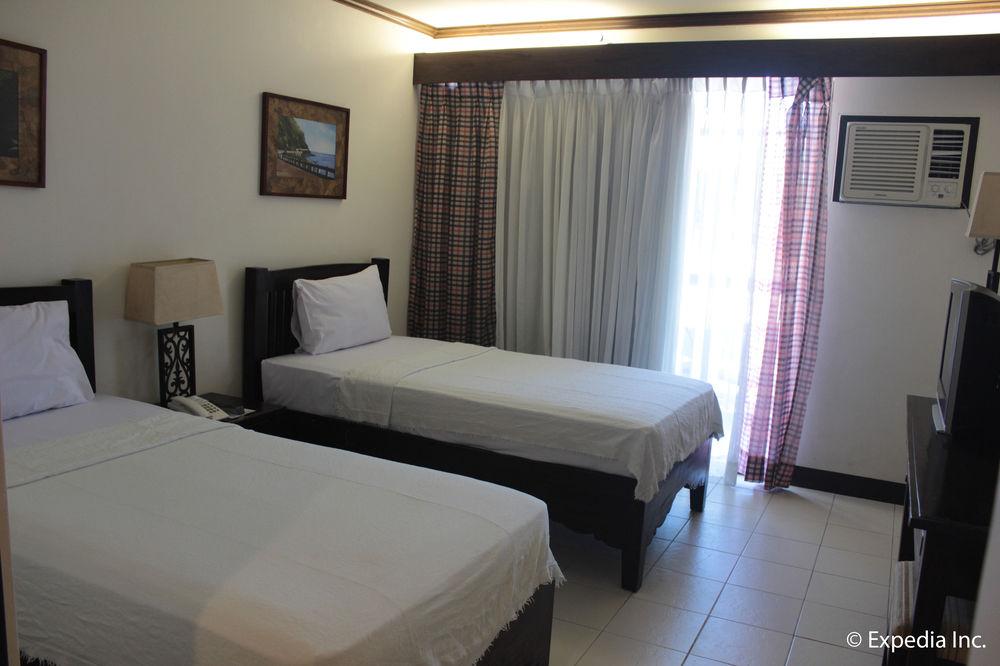 Ilocos Norte Hotel & Convention Center Лаоаг Экстерьер фото