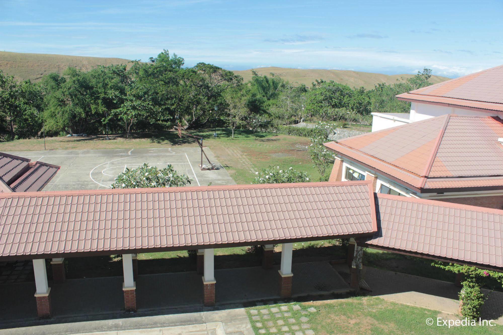 Ilocos Norte Hotel & Convention Center Лаоаг Экстерьер фото
