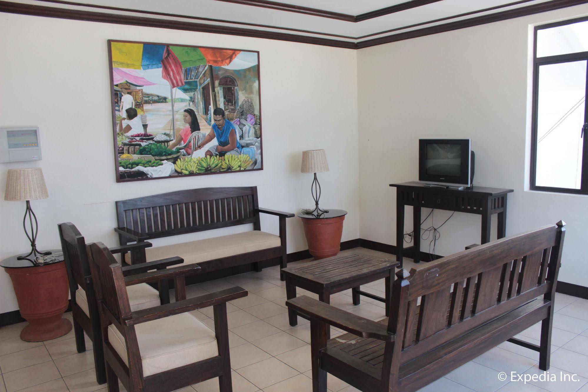 Ilocos Norte Hotel & Convention Center Лаоаг Экстерьер фото