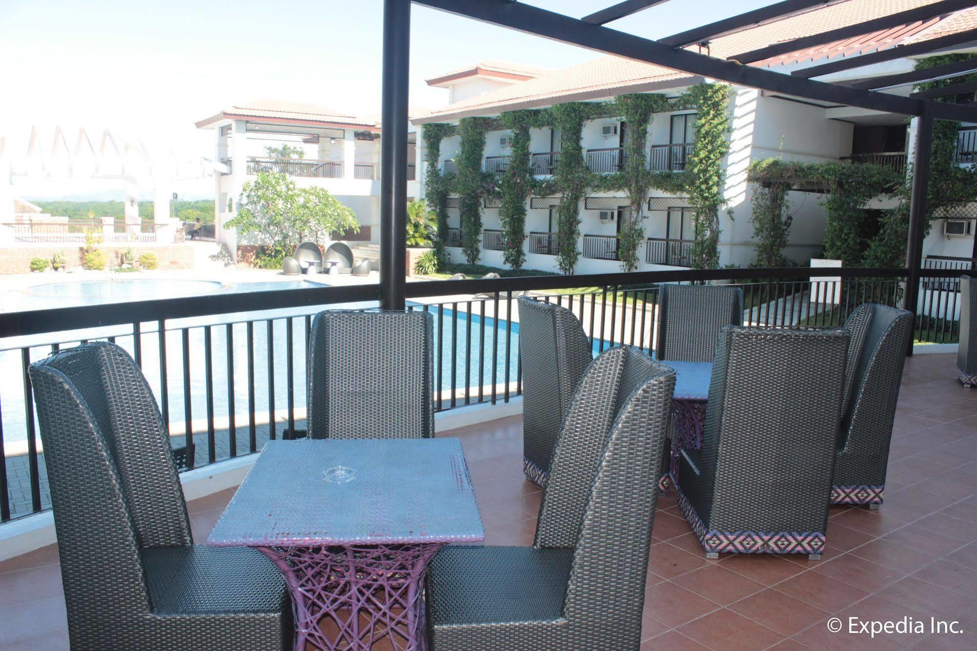 Ilocos Norte Hotel & Convention Center Лаоаг Экстерьер фото