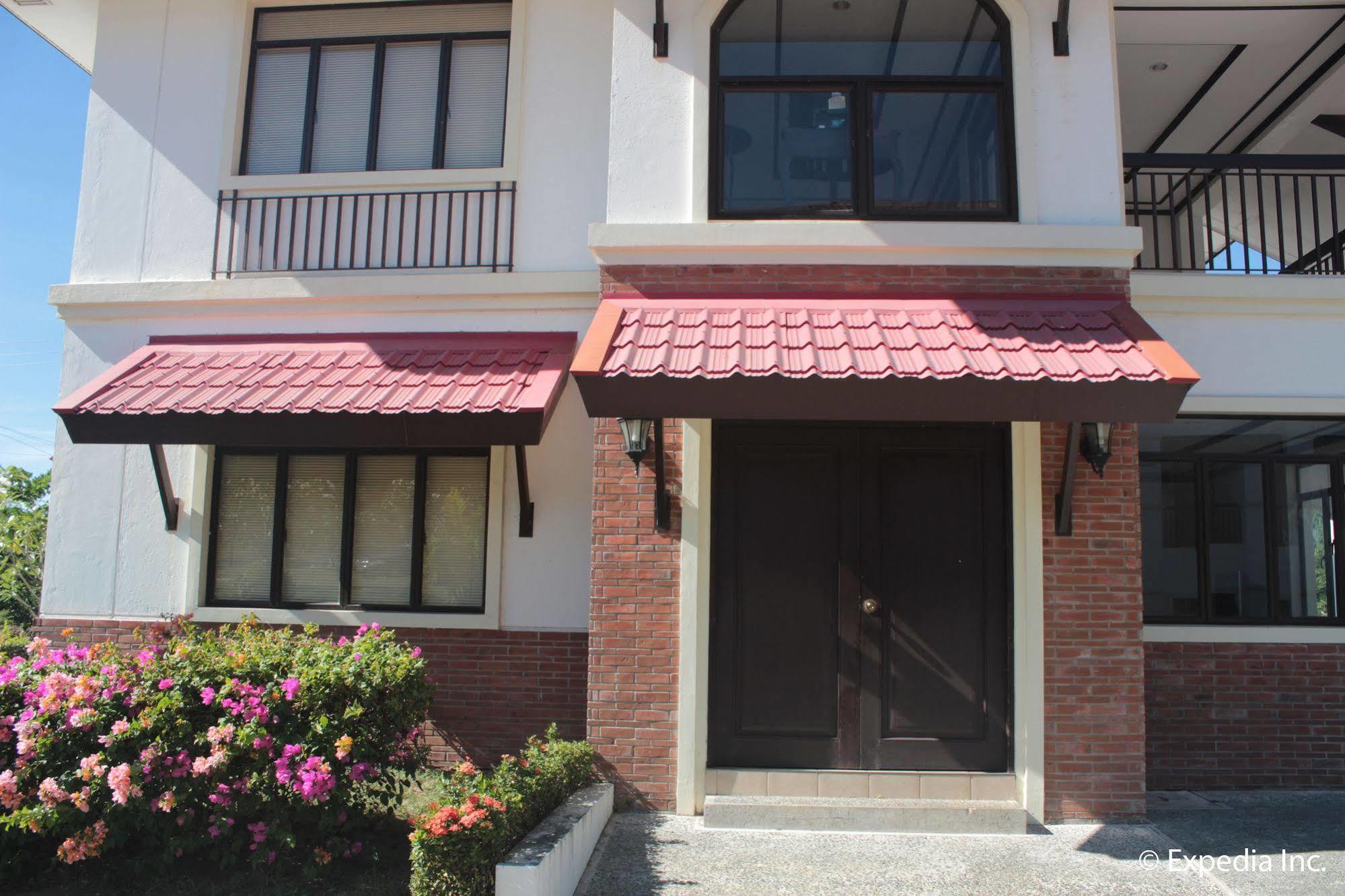Ilocos Norte Hotel & Convention Center Лаоаг Экстерьер фото